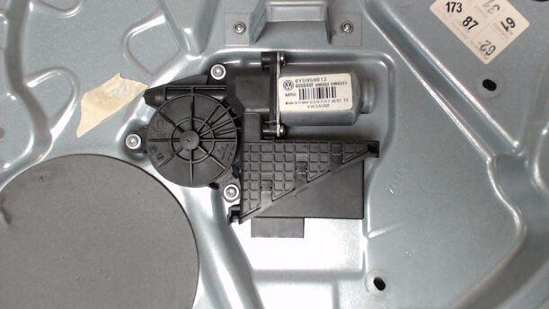 Foto: FENSTERHEBER ELEKTRISCH HINTEN RECHTS eines VW Polo 1.2 TS