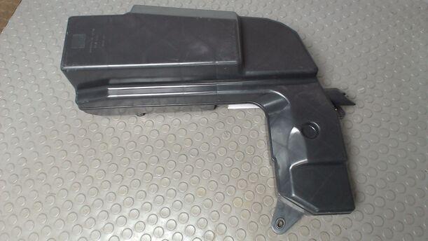 Foto: SUBWOOFER/ AUDOVERSTÄRKER eines Audi A4 Avant 2.5 TDI quattro TS