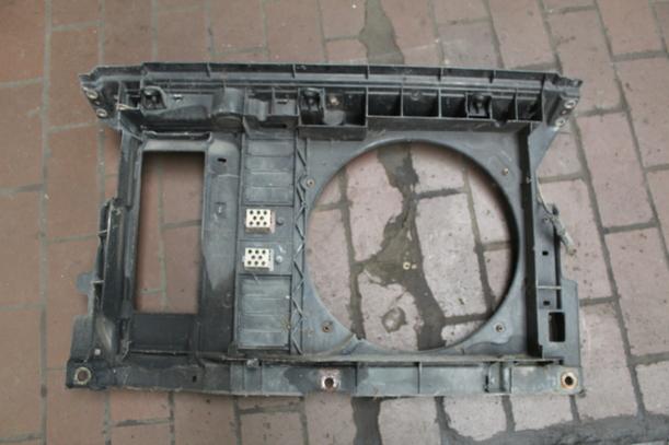 Foto: FRONTBLECH/ SCHLOSSTRÄGER eines Peugeot 607 HDI 135 TS