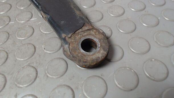 Foto: QUERLENKER VORN LINKS eines Peugeot 607 HDI 135 TS