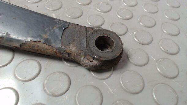 Foto: QUERLENKER VORN LINKS eines Peugeot 607 HDI 135 TS