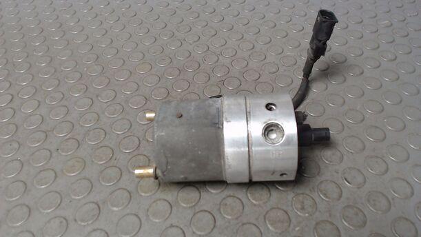 Foto: VORLADEPUMPE/ HYDRAULIKPUMPE ESP eines Peugeot 607 HDI 135 TS