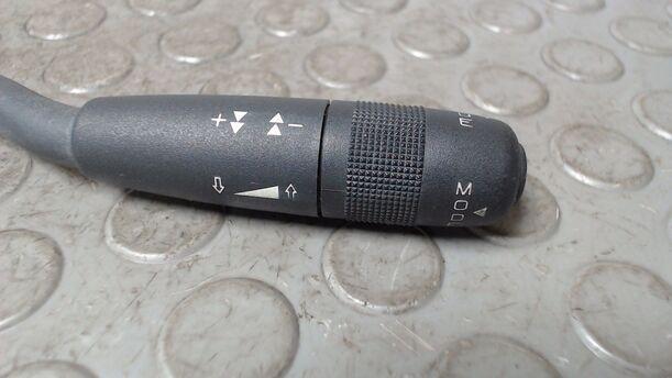 Foto: SCHALTER RADIOFERNBEDIENUNG eines Peugeot 607 HDI 135 TS