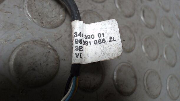 Foto: SCHALTER RADIOFERNBEDIENUNG eines Peugeot 607 HDI 135 TS