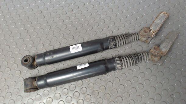 Foto: STOSSDÄMPFER HINTEN eines Peugeot 607 HDI 135 TS