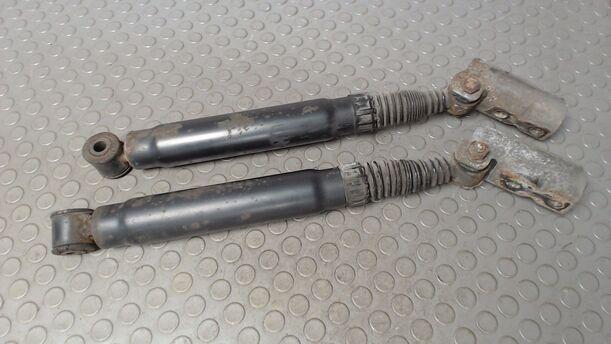 Foto: STOSSDÄMPFER HINTEN eines Peugeot 607 HDI 135 TS