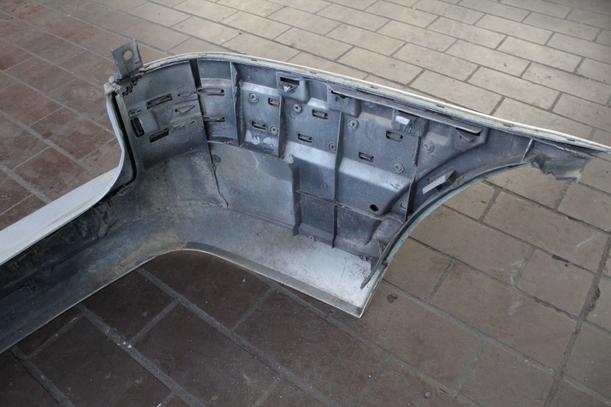 Foto: STOSSFÄNGER / STOSSSTANGE HINTEN eines Ford Galaxy TDI CLX