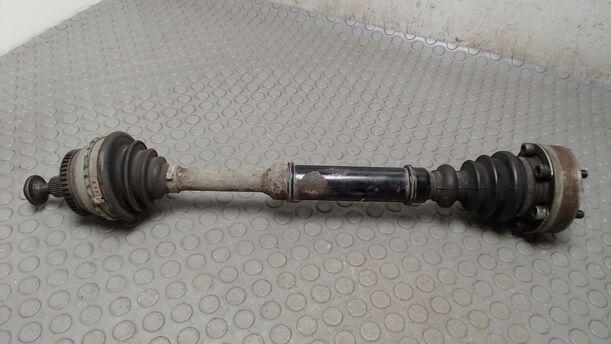 Foto: ANTRIEBSWELLE LINKS eines Audi A4 1.8