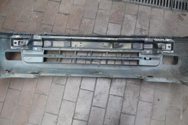 Foto: STOSSFÄNGER/ STOßSTANGE VORN ( MOD 95 ) eines Opel Astra 255 592/Z24