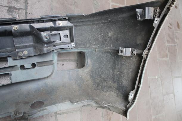 Foto: STOSSFÄNGER/ STOßSTANGE VORN ( MOD 95 ) eines Opel Astra 255 592/Z24