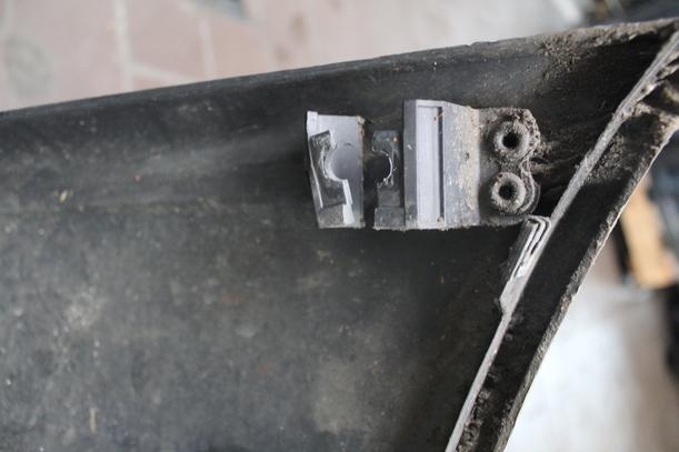 Foto: STOSSFÄNGER/ STOßSTANGE VORN ( MOD 95 ) eines Opel Astra 255 592/Z24