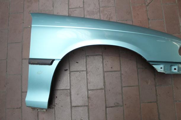 Foto: KOTFLÜGEL RECHTS ( MOD 95 ) eines Opel Astra 255 592/Z24