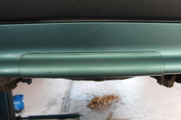 Foto: STOSSFÄNGER/ STOßSTANGE HINTEN eines Opel Astra 255 592/Z24