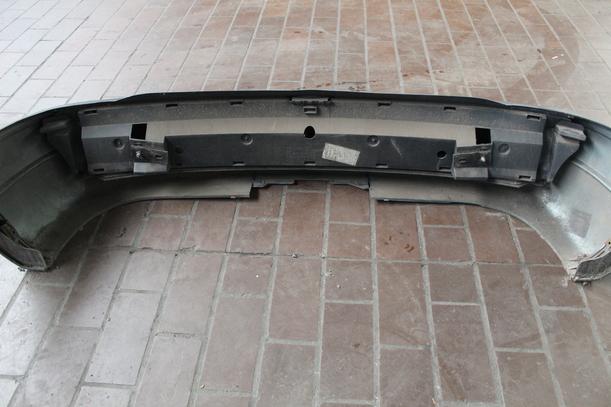 Foto: STOSSFÄNGER/ STOßSTANGE HINTEN eines Opel Astra 255 592/Z24