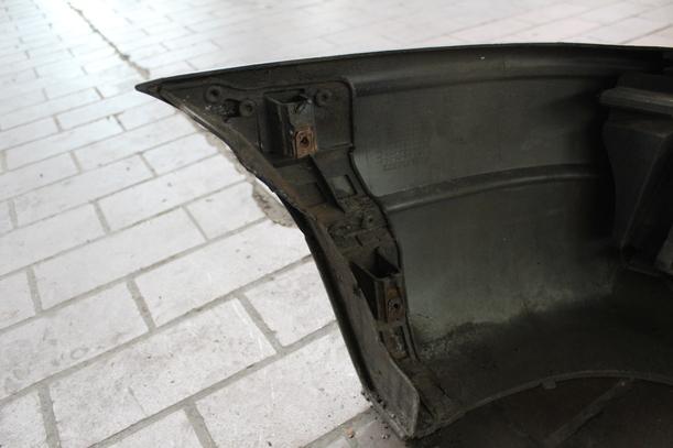Foto: STOSSFÄNGER/ STOßSTANGE HINTEN eines Opel Astra 255 592/Z24