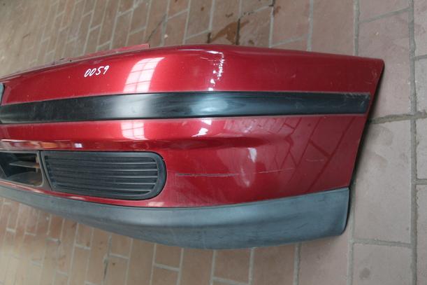 Foto: STOSSFÄNGER/ STOßSTANGE VORN eines Seat Cordoba Vario 1.6i