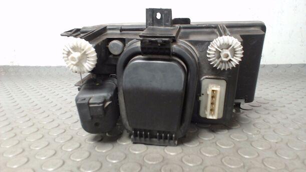 Foto: SCHEINWERFER LINKS eines Seat Cordoba Vario 1.6i