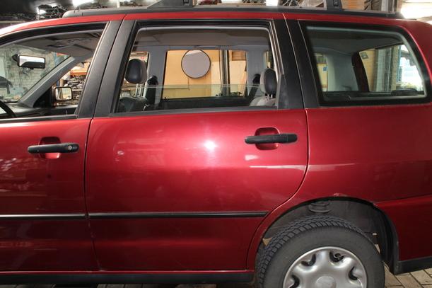 Foto: TÜR HINTEN LINKS ( VARIO ) eines Seat Cordoba Vario 1.6i