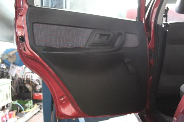 Foto: TÜR HINTEN LINKS ( VARIO ) eines Seat Cordoba Vario 1.6i