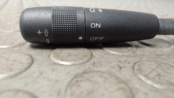 Foto: TEMPOMATSCHALTER eines Peugeot 607 HDI 135 TS