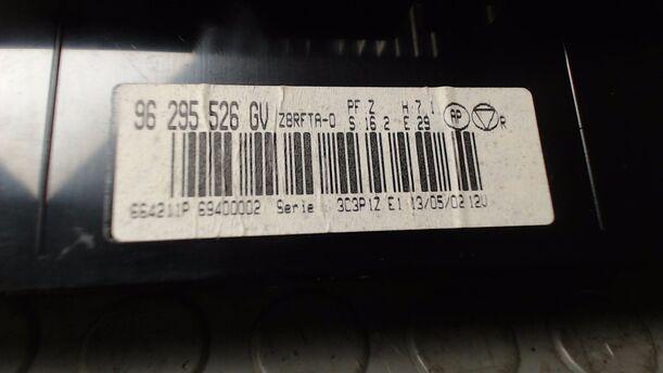 Foto: HEIZUNGSBETÄTIGUNG eines Peugeot 607 HDI 135 TS