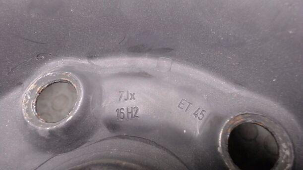 Foto: STAHLFELGE 7X16 ET45 eines Skoda Superb 2.0 TDI PD