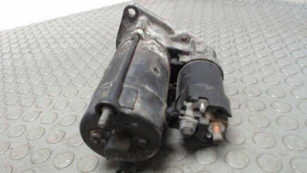 Foto: ANLASSER / STARTER eines BMW 316i compact GTI