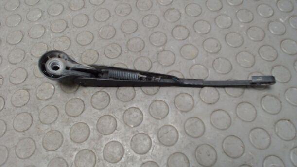 Foto: SCHEIBENWISCHERARM HINTEN eines Ford Fusion 1.4