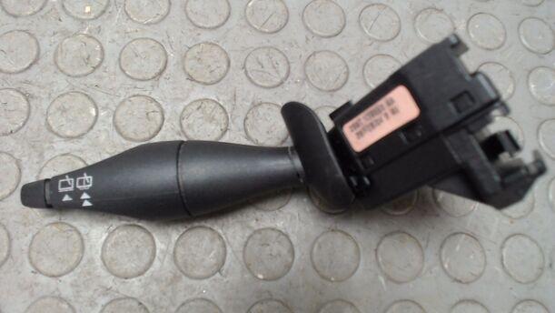 Foto: SCHEIBENWISCHERSCHALTER eines Ford Fusion 1.4