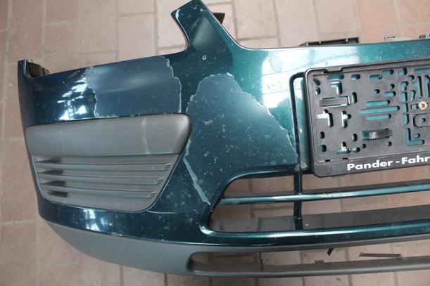 Foto: STOSSFÄNGER/ STOßSTANGE VORN ( VOR FACELIFT/ FÜR BASTLER ) eines Ford Focus Turnier 1.6 TDCi GLi