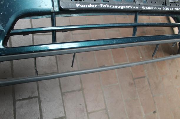 Foto: STOSSFÄNGER/ STOßSTANGE VORN ( VOR FACELIFT/ FÜR BASTLER ) eines Ford Focus Turnier 1.6 TDCi GLi