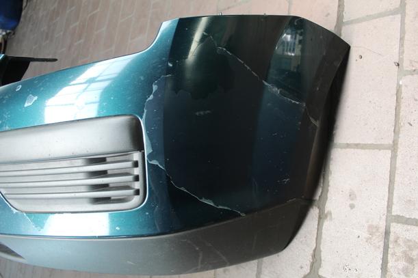 Foto: STOSSFÄNGER/ STOßSTANGE VORN ( VOR FACELIFT/ FÜR BASTLER ) eines Ford Focus Turnier 1.6 TDCi GLi