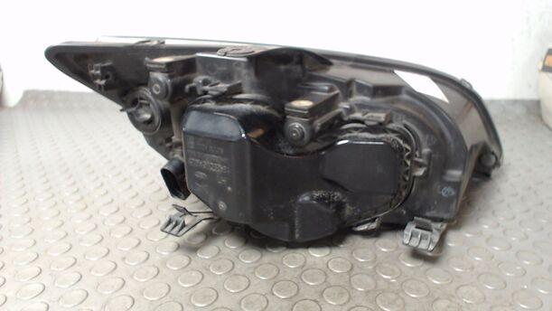 Foto: SCHEINWERFER LINKS ( VOR FACELIFT ) eines Ford Focus Turnier 1.6 TDCi Touring