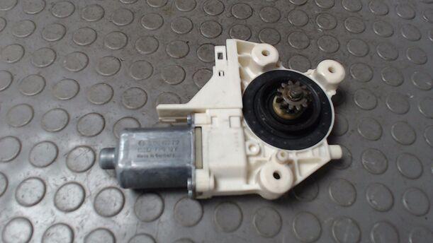 Foto: FENSTERHEBERMOTOR VORN LINKS eines Ford Focus Turnier 1.6 TDCi