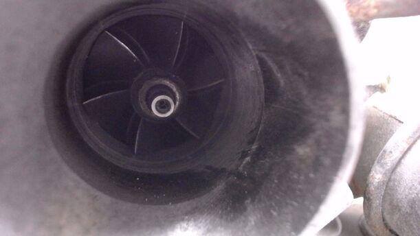 Foto: TURBOLADER eines Opel Astra Caravan TD (D)