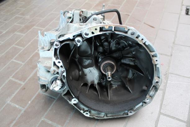 Foto: SCHALTGETRIEBE ND0000 ( UNGEPRÜFT ) eines Renault Megane 2.0 Turbo Coupe-Cabriolet CL