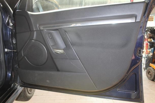 Foto: TÜR VORN RECHTS eines Opel Signum 2.2 GTI