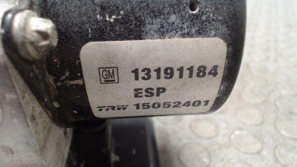 Foto: HAUPTBREMSAGGREGAT ABS eines Opel Signum 2.2 Highline