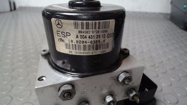 Foto: HAUPTBREMSAGGREGAT ABS eines Mercedes-Benz C 220 T CDI Highline