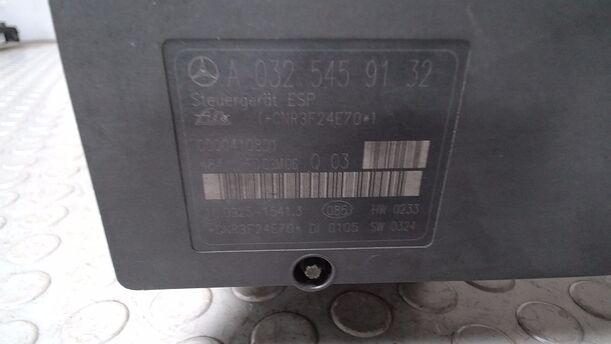 Foto: HAUPTBREMSAGGREGAT ABS eines Mercedes-Benz C 220 T CDI Highline