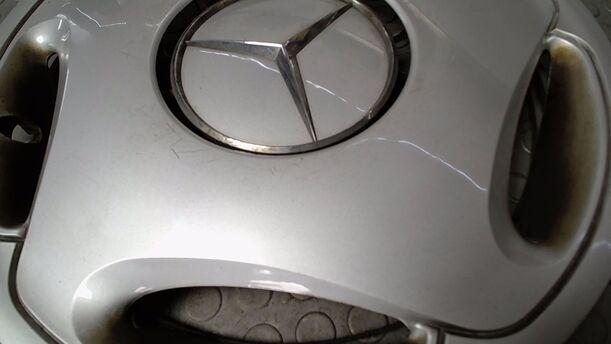 Foto: RADKAPPE/ RADZIERBLENDE 15 ZOLL eines Mercedes-Benz C 220 T CDI