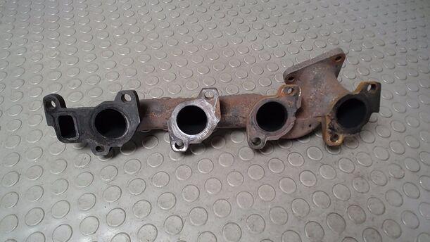 Foto: AUSPUFFKRÜMMER eines Mercedes-Benz C 220 T CDI