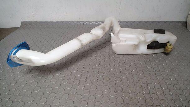 Foto: SCHEIBENWASCHBEHÄLTER eines VW Polo 1.4 Edition