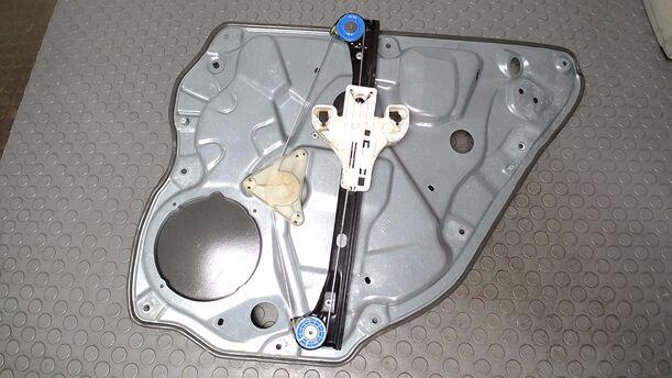 Foto: FENSTERHEBER ELEKTRISCH HINTEN LINKS ( FACELIFT ) eines VW Polo 1.4 Xi