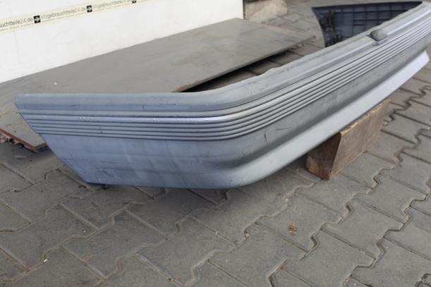 Foto: STOSSSTANGE / STOSSFÄNGER HINTEN (Stufenheck) eines Opel Kadett e CS