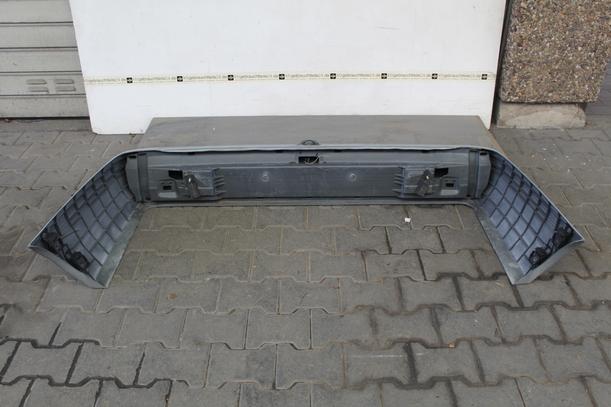 Foto: STOSSSTANGE / STOSSFÄNGER HINTEN (Stufenheck) eines Opel Kadett e CS