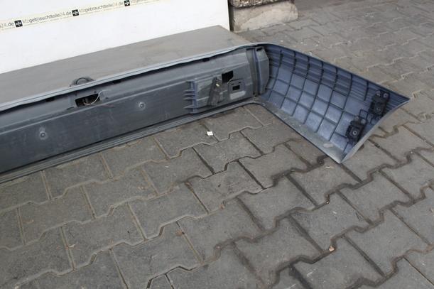 Foto: STOSSSTANGE / STOSSFÄNGER HINTEN (Stufenheck) eines Opel Kadett e CS