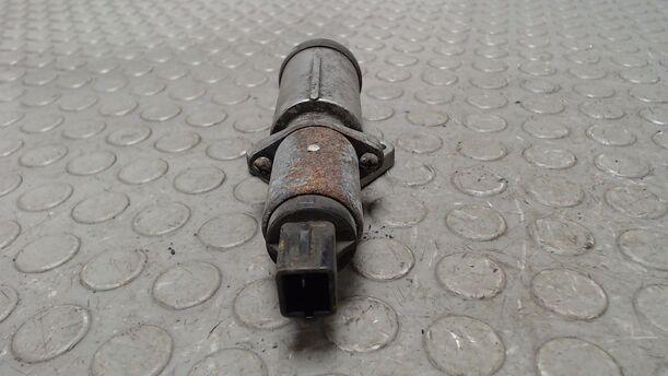 Foto: LEERLAUFREGELVENTIL eines Ford Sierra Turnier GL