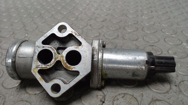 Foto: LEERLAUFREGELVENTIL eines Ford Sierra Turnier GL
