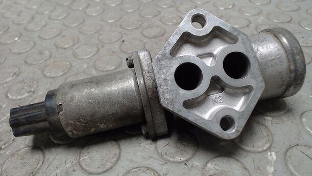 Foto: LEERLAUFREGELVENTIL eines Ford Sierra Turnier GL